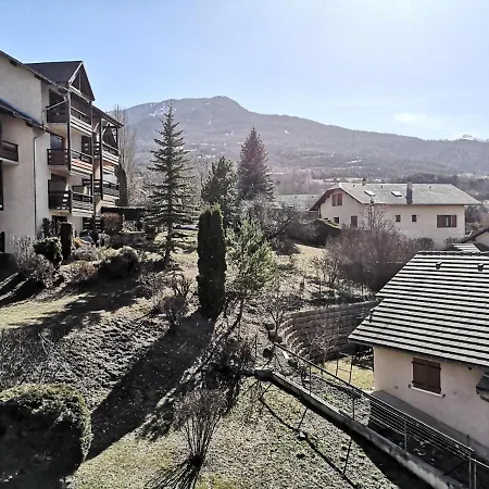 T4 72m2 A Entre Les Orres Et Embrun A Cote Du De Serre Poncon. Apartment *
