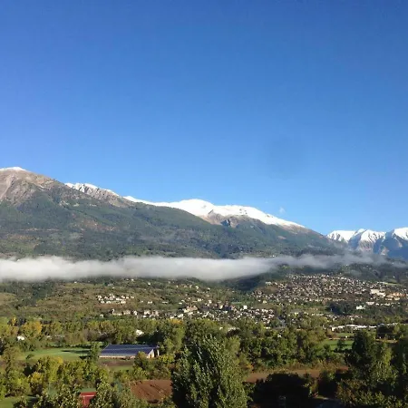 T4 72m2 A Entre Les Orres Et Embrun A Cote Du De Serre Poncon. Apartment Baratier