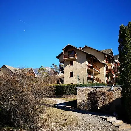 T4 72m2 A Entre Les Orres Et Embrun A Cote Du De Serre Poncon.