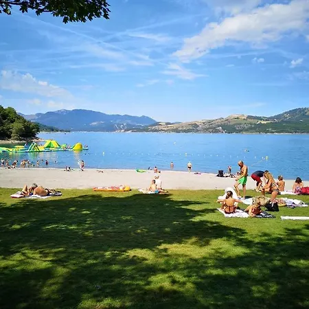 T4 72m2 à Entre Les Orres Et Embrun à Coté Du De Serre Ponçon. Appartement