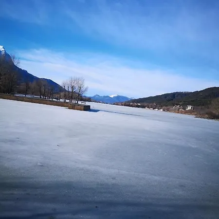 T4 72m2 à Entre Les Orres Et Embrun à Coté Du De Serre Ponçon.