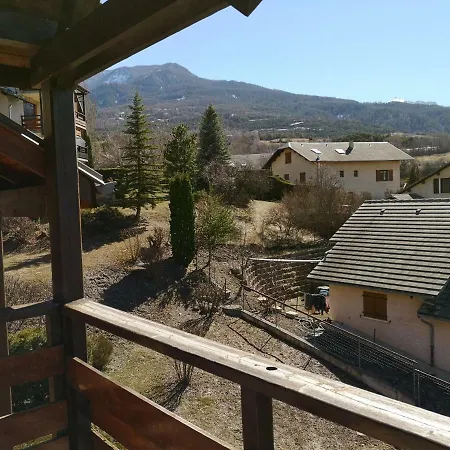 T4 72m2 à Entre Les Orres Et Embrun à Coté Du De Serre Ponçon. Baratier